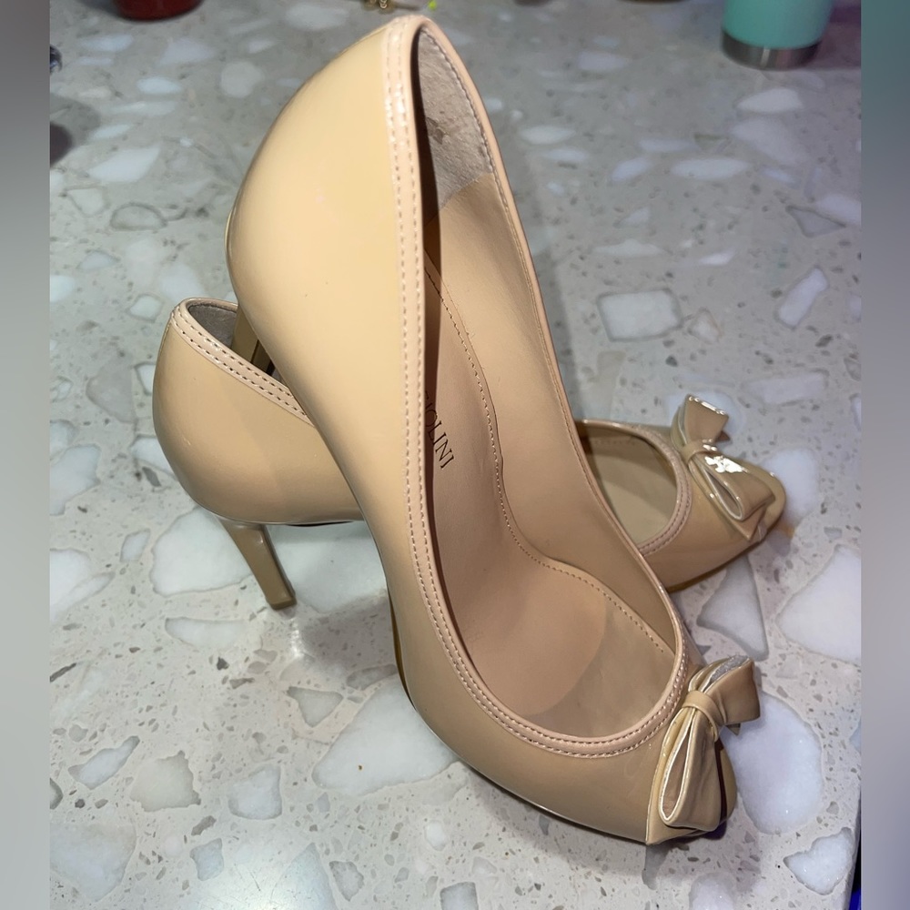 Brand New-Enzo Angiolini-size 8 1/2 color beige